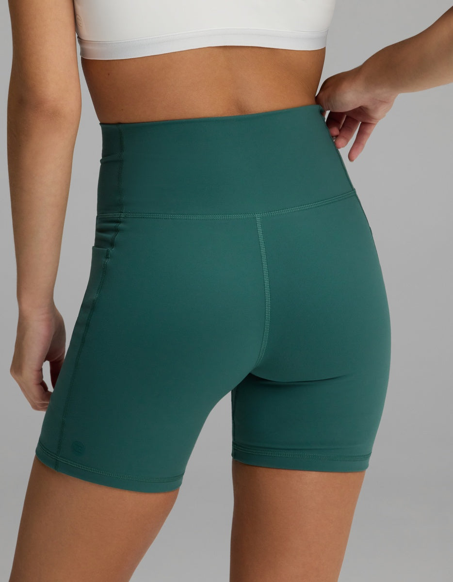 Women's Liv Biker Short 6" with Pockets